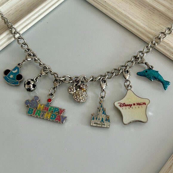 Vintage and Rare Authentic Disney Charm Necklace Walt Disney World Parks 80’s - Picture 1 of 6
